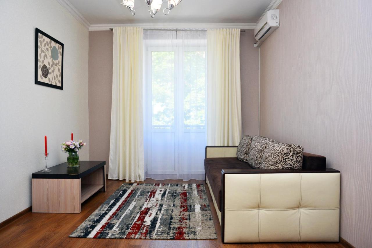 Premium Rent In Centre - *