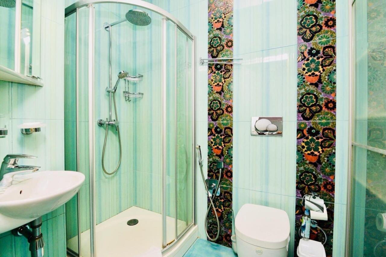 Premium Rent In Centre - *