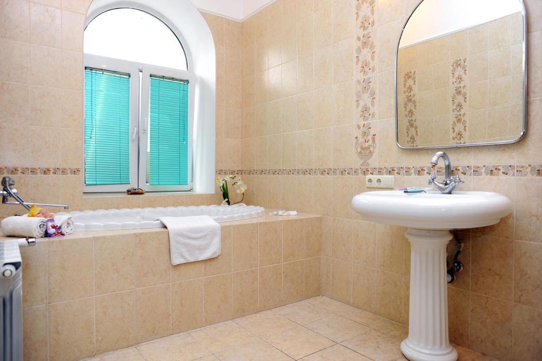 Apartment Premium Rent In Centre - *